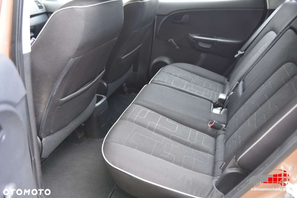 Kia Venga - 18