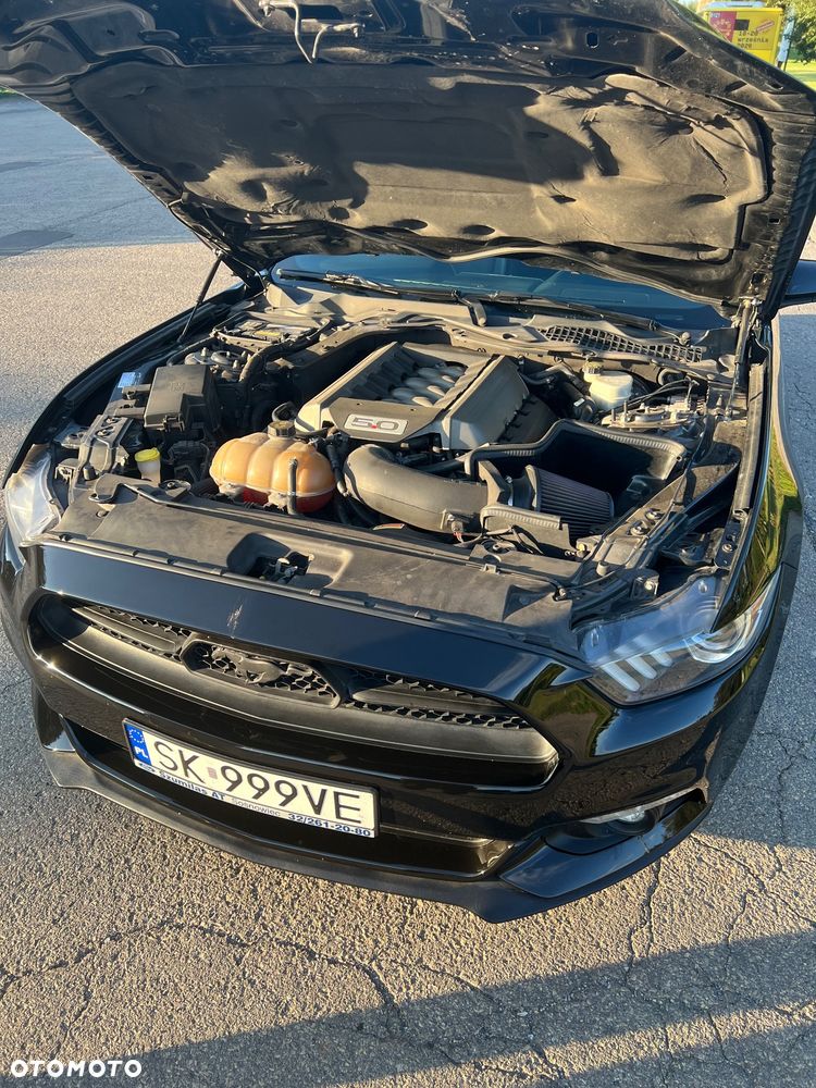 Ford Mustang - 4