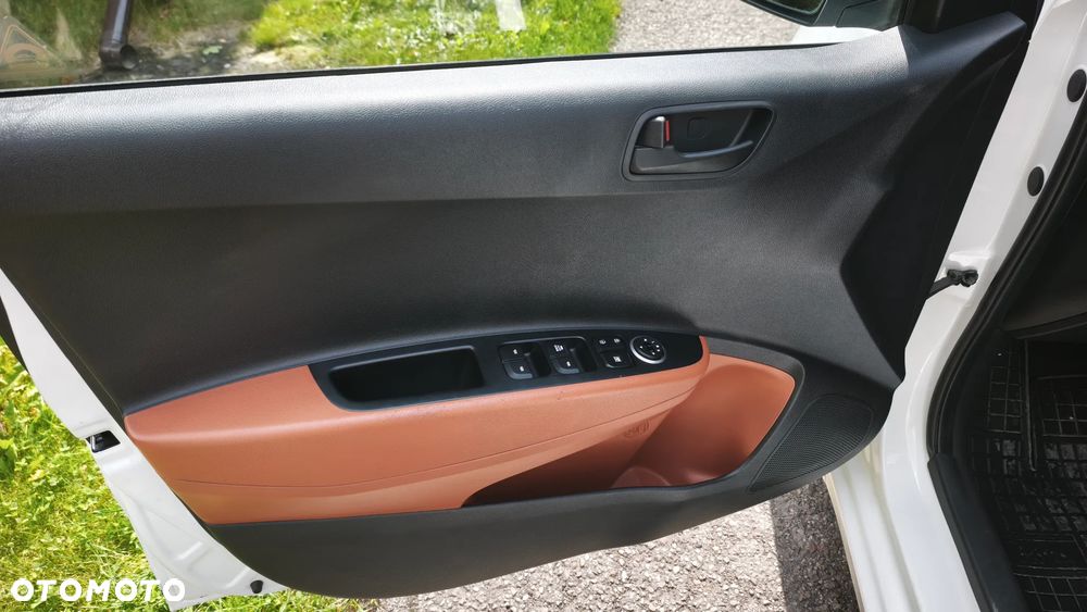 Hyundai i10 1.1 Comfort - 10