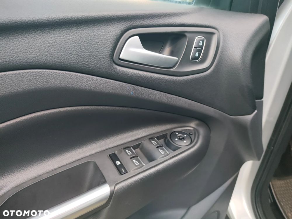 Ford Kuga 2.0 TDCi 4WD Trend - 23