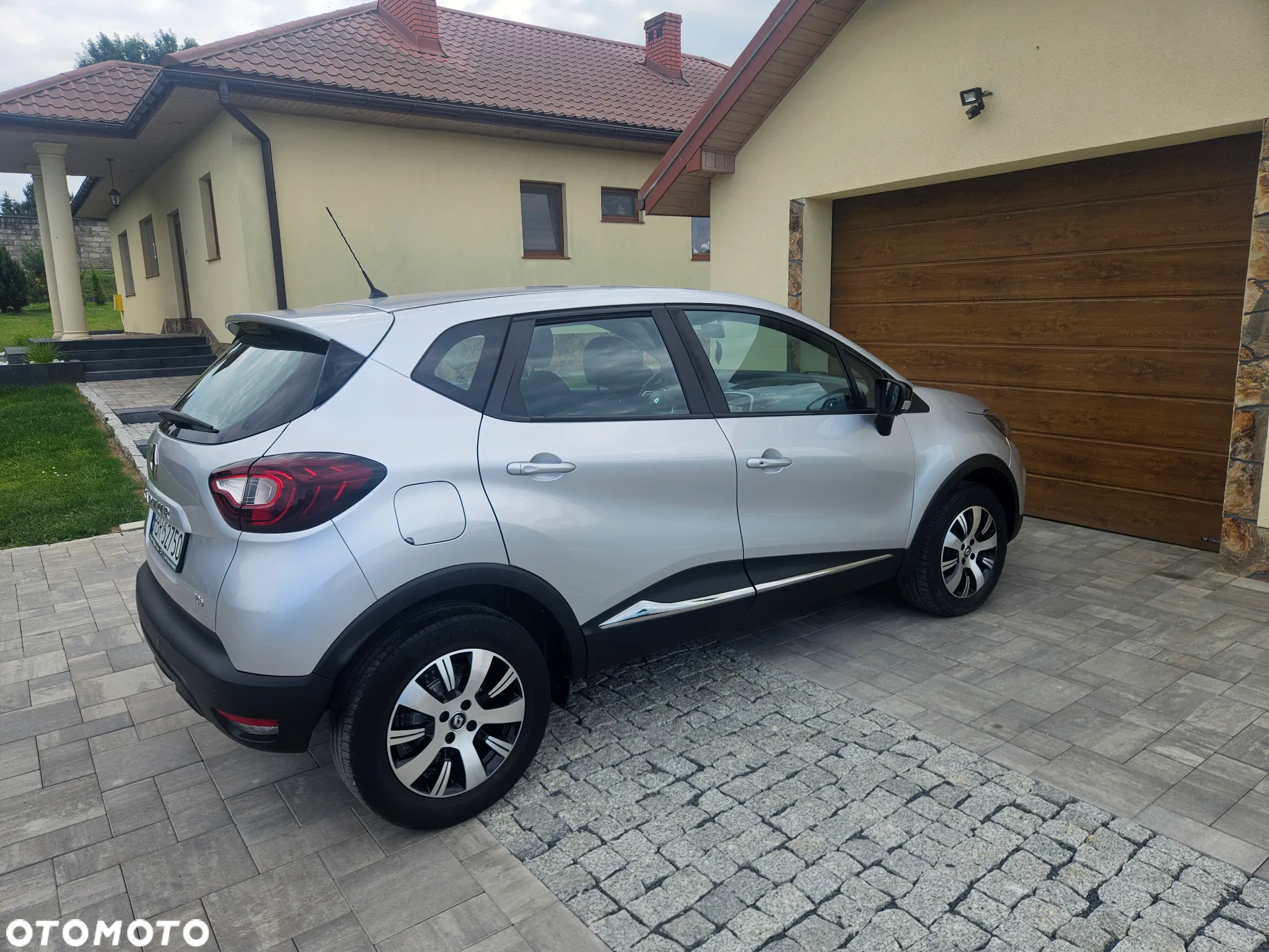 Renault Captur (ENERGY) TCe 90 BOSE EDITION - 12