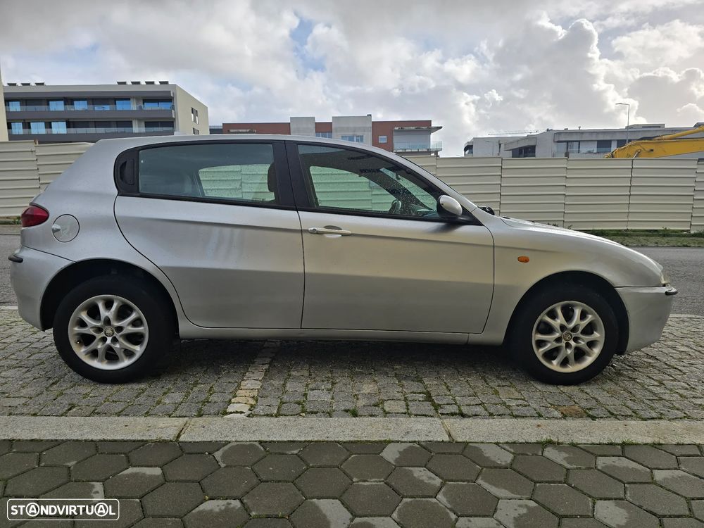 Alfa Romeo 147 1.9 JTD Plus - 15