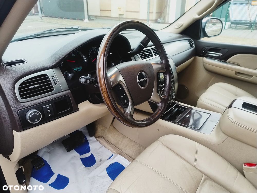 GMC Yukon Denali 6.2 - 11