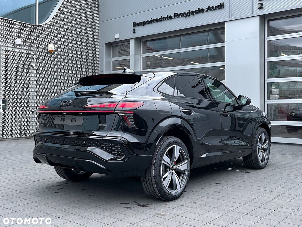 Audi Q3 Sportback - 8