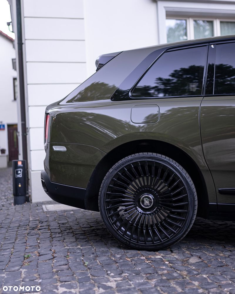 Rolls-Royce Cullinan - 6