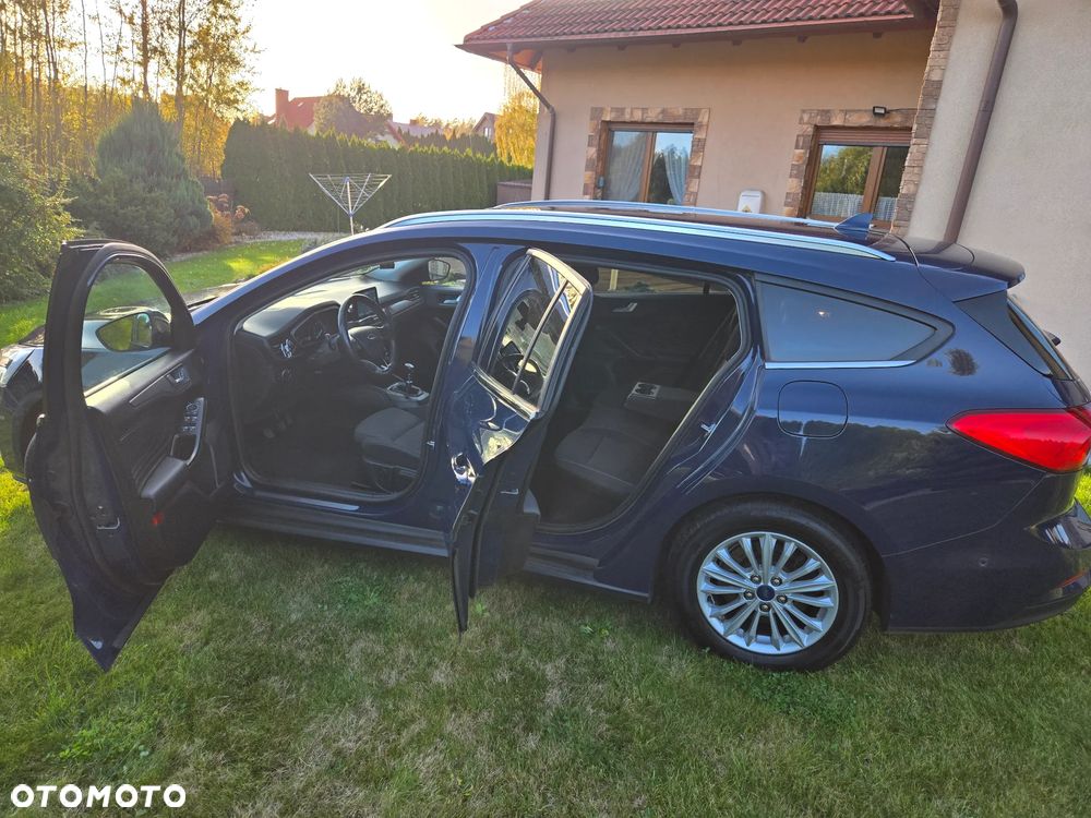 Ford Focus 1.5 EcoBlue Titanium Business - 19