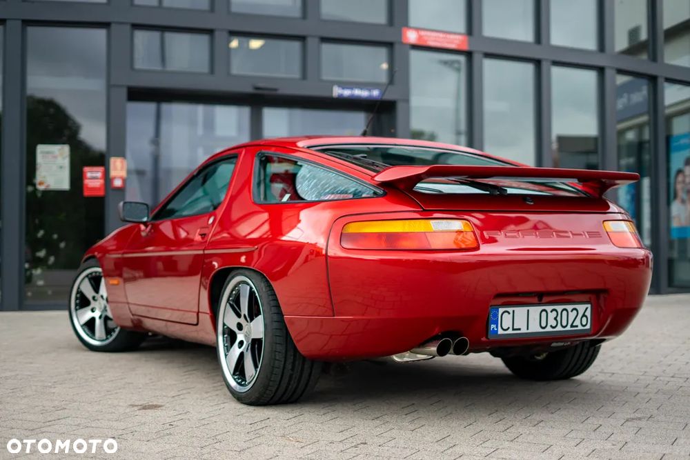 Porsche 928 S4 - 19