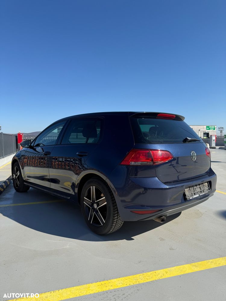 Volkswagen Golf 1.6 TDI DPF Comfortline - 6