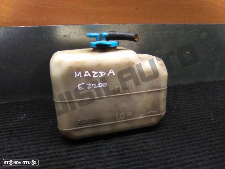 Depósito / Vaso Agua Limpa Vidros Frente  Mazda E Van [1983_200 - 1