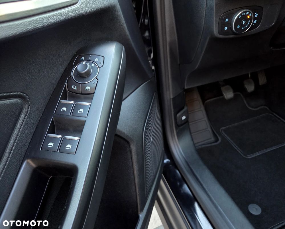 Ford Focus 1.0 EcoBoost Titanium - 30
