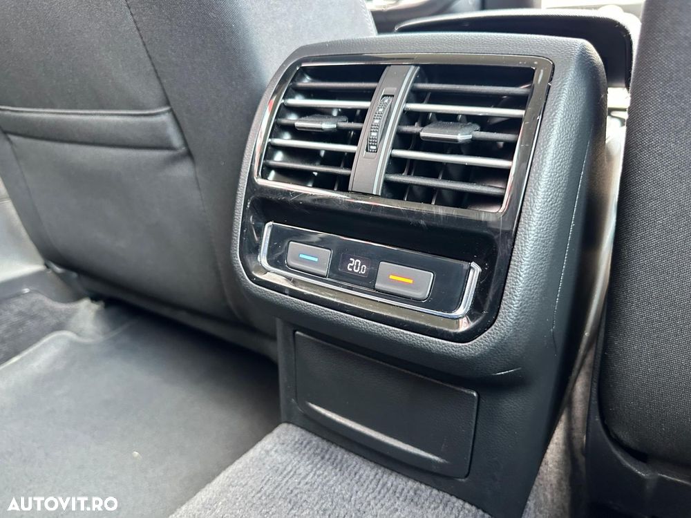 Volkswagen Passat - 23