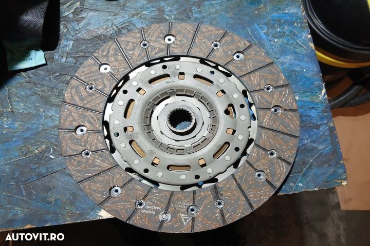 Disc ambreiaj 324035510 324035510 Volkswagen VW Passat B6 [2005 - 201 - 2