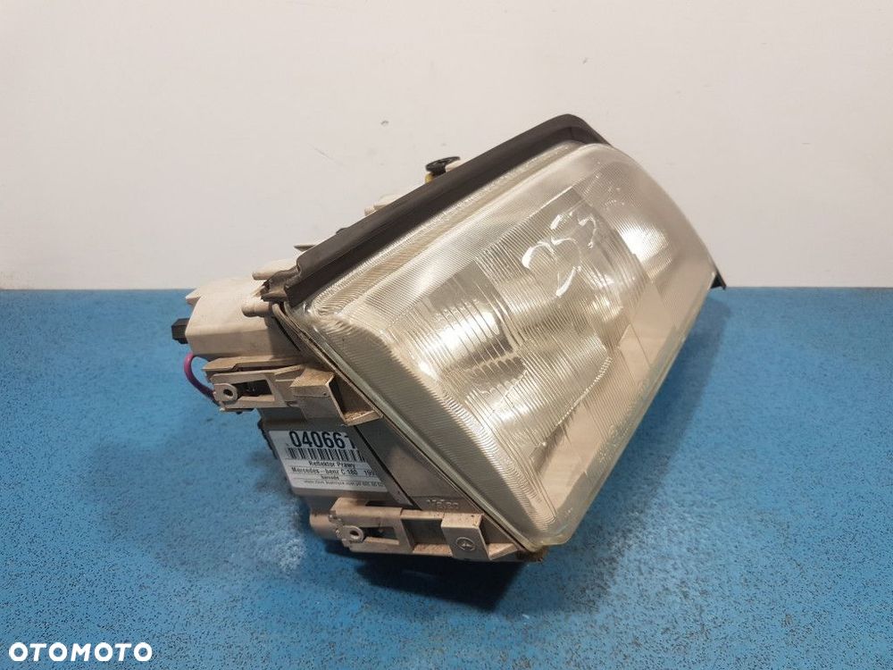 MERCEDES-BENZ C180 W202 REFLEKTOR PRAWY - 3