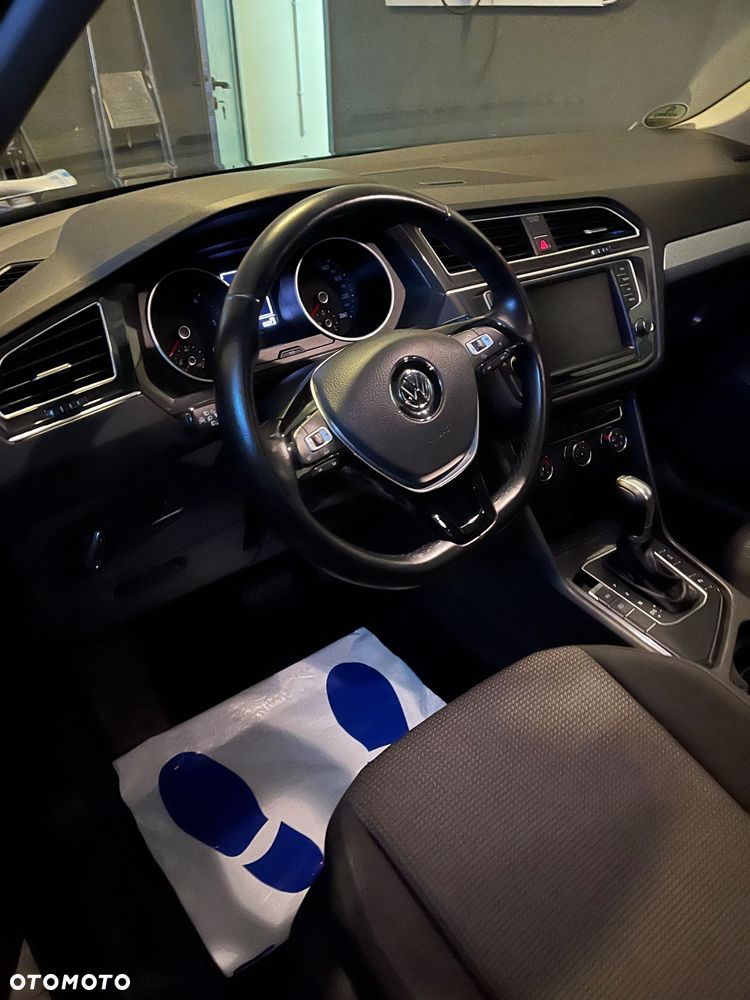 Volkswagen Tiguan - 5