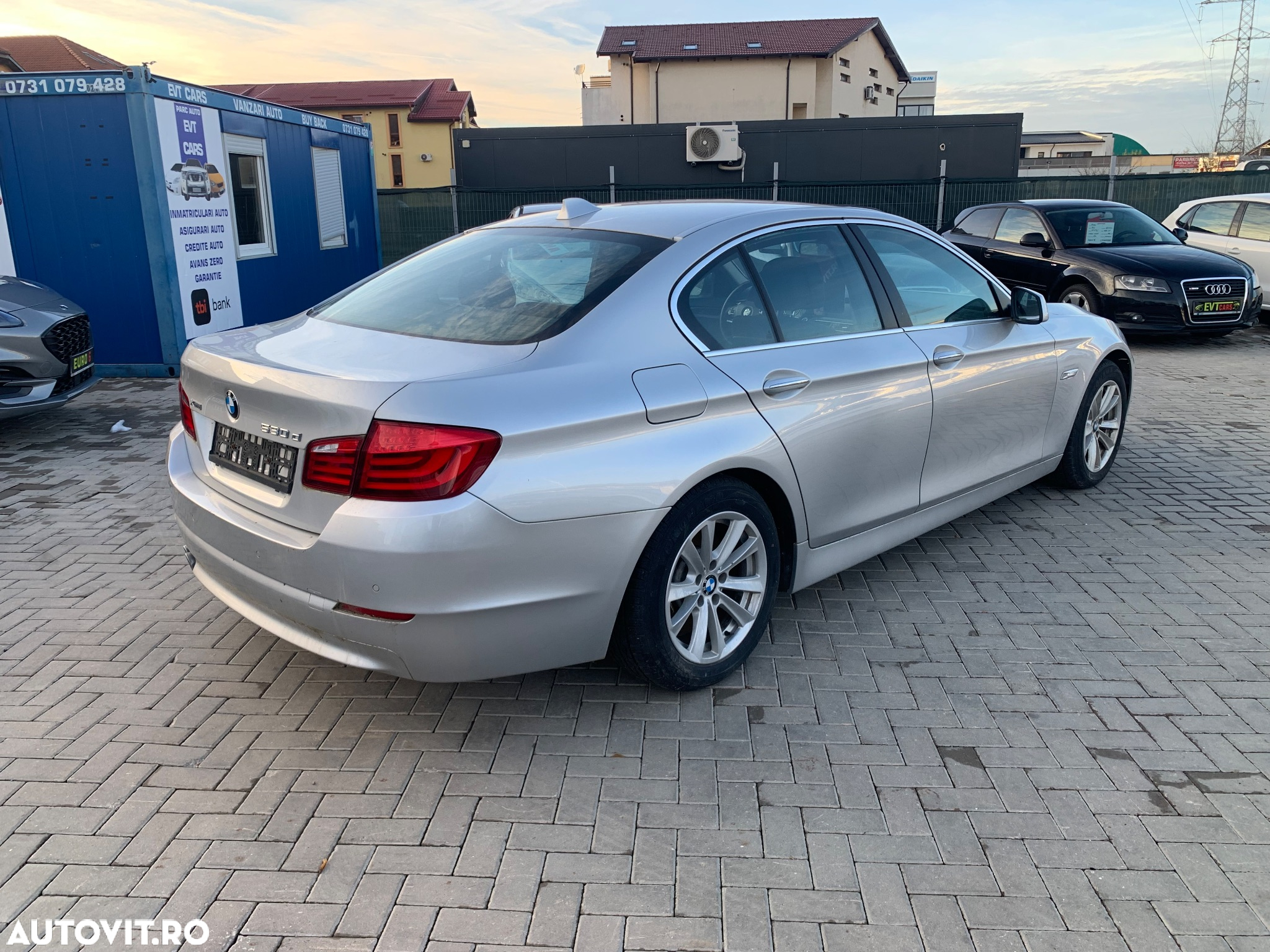 BMW Seria 5 530d xDrive - 8