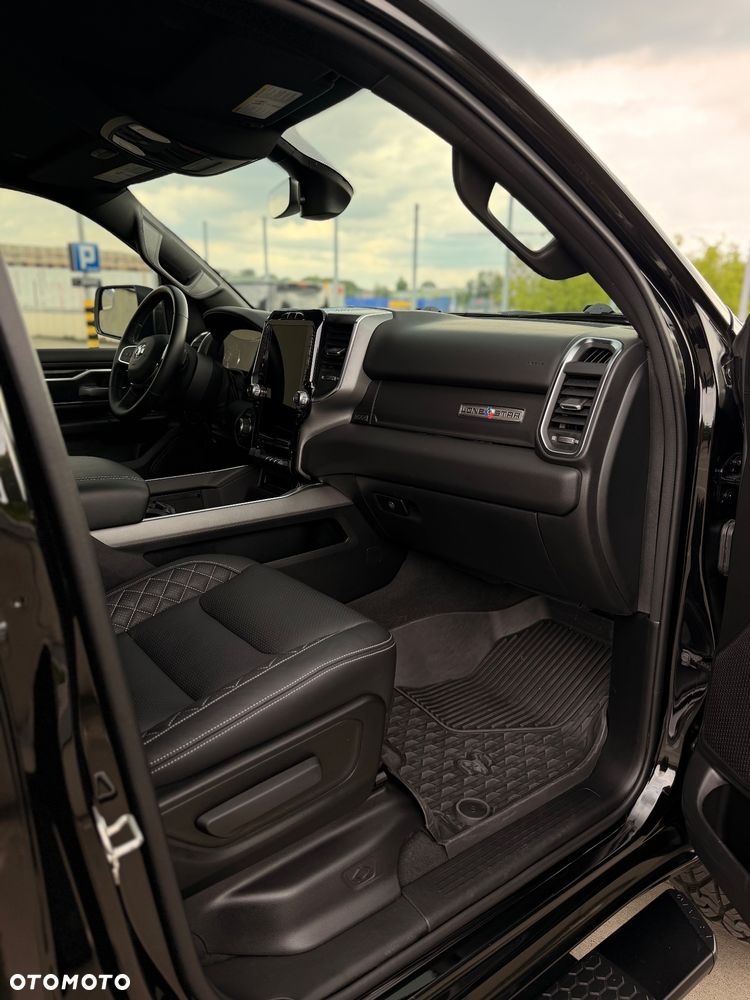 Dodge RAM 5.7 4x4 - 20