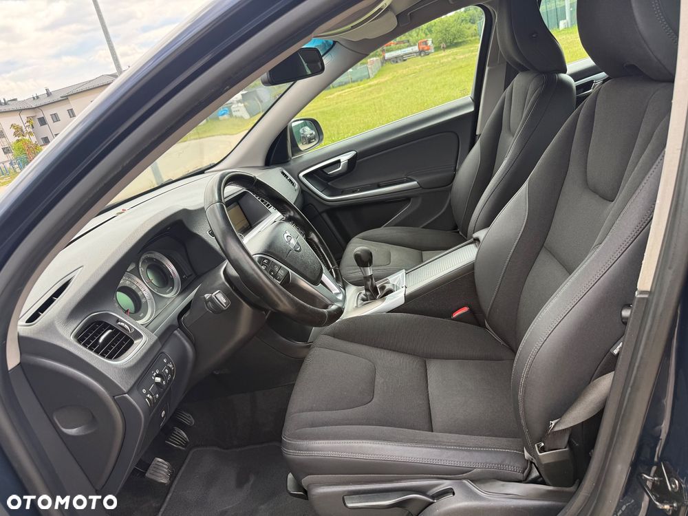 Volvo V60 D2 Momentum - 5
