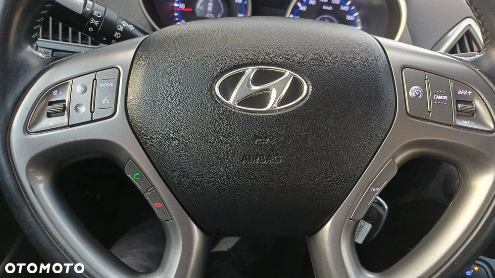 Hyundai ix35 1.6 2WD Fifa World Cup Edition - 14