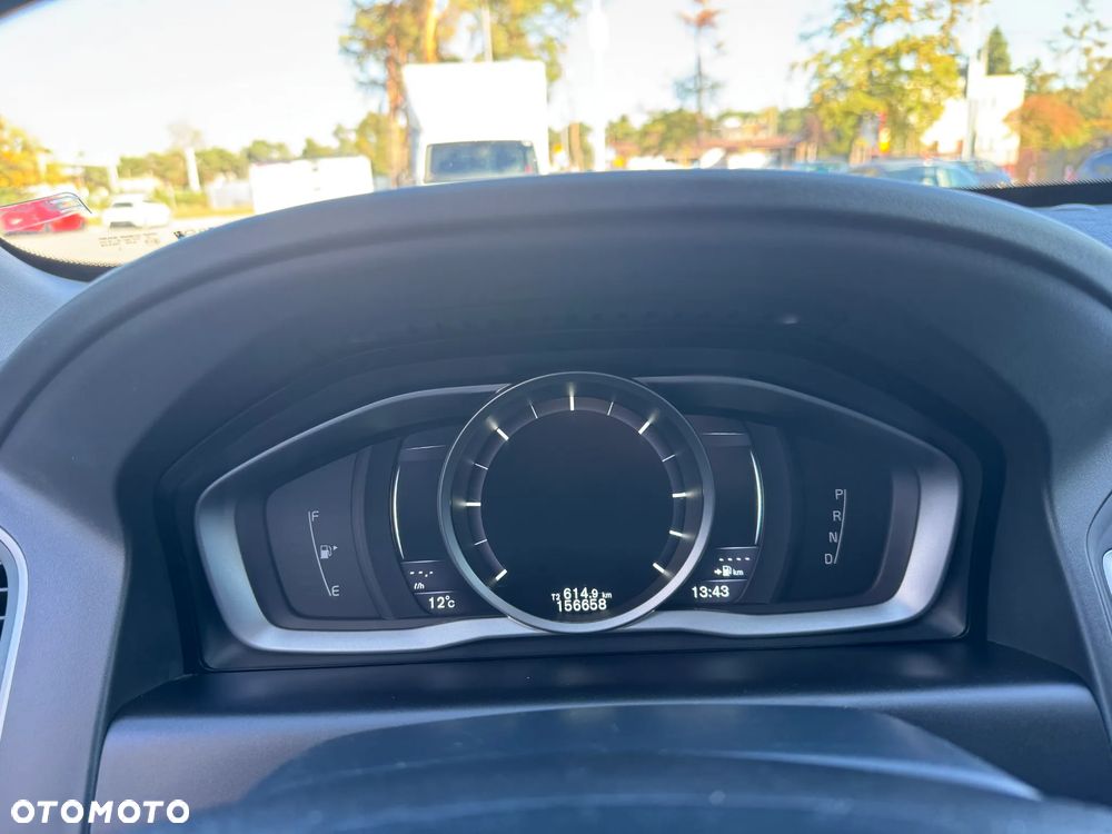 Volvo XC 60 D4 AWD R-Design Momentum - 18