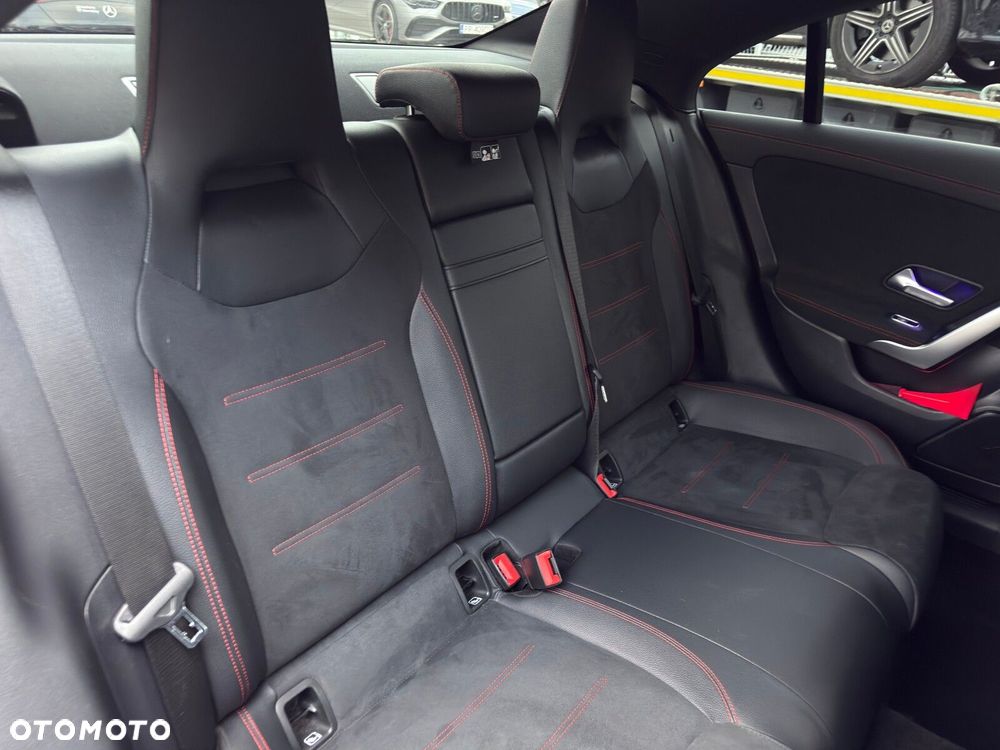Mercedes-Benz CLA - 29