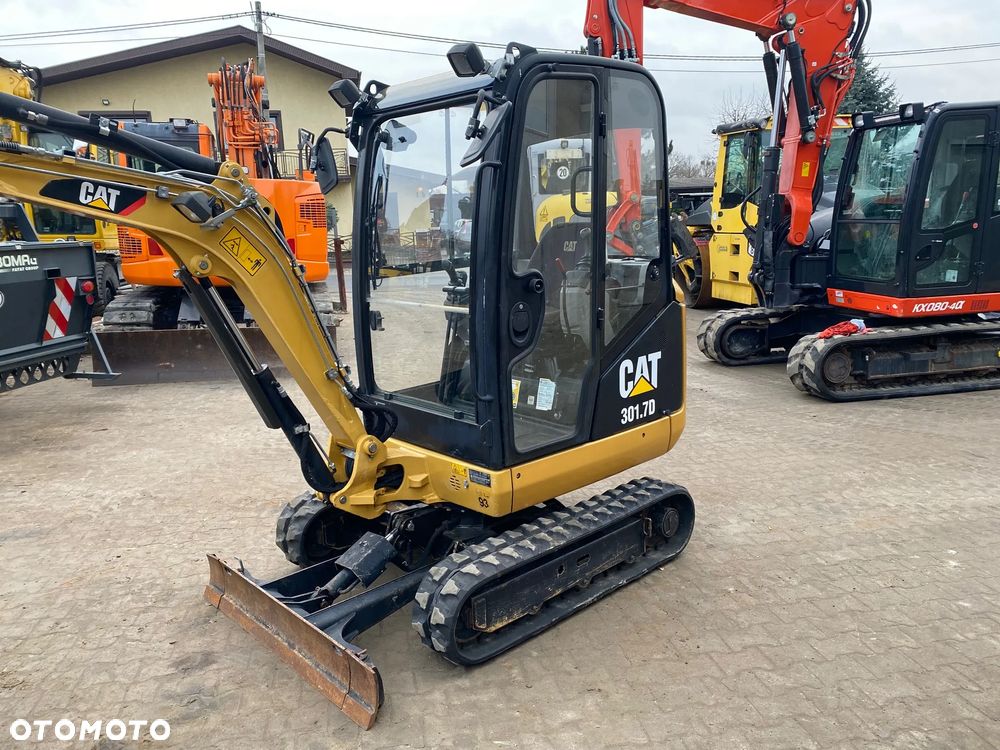 Caterpillar CAT 301.7D, 2250 MTH, Z NIEMIEC, DŁUŻSZY ZASIĘG, ROZSUWANE PODWOZIE, SUPER STAN - 17
