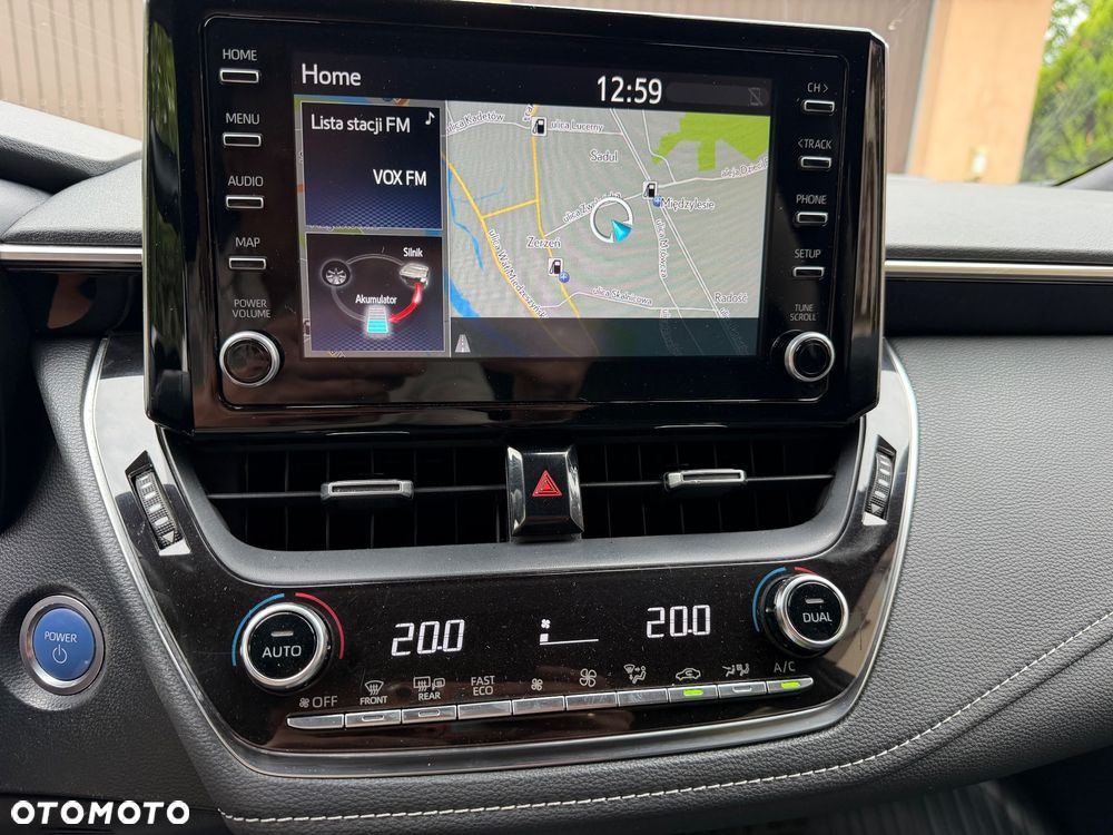 Toyota Corolla 2.0 Hybrid Executive - 19