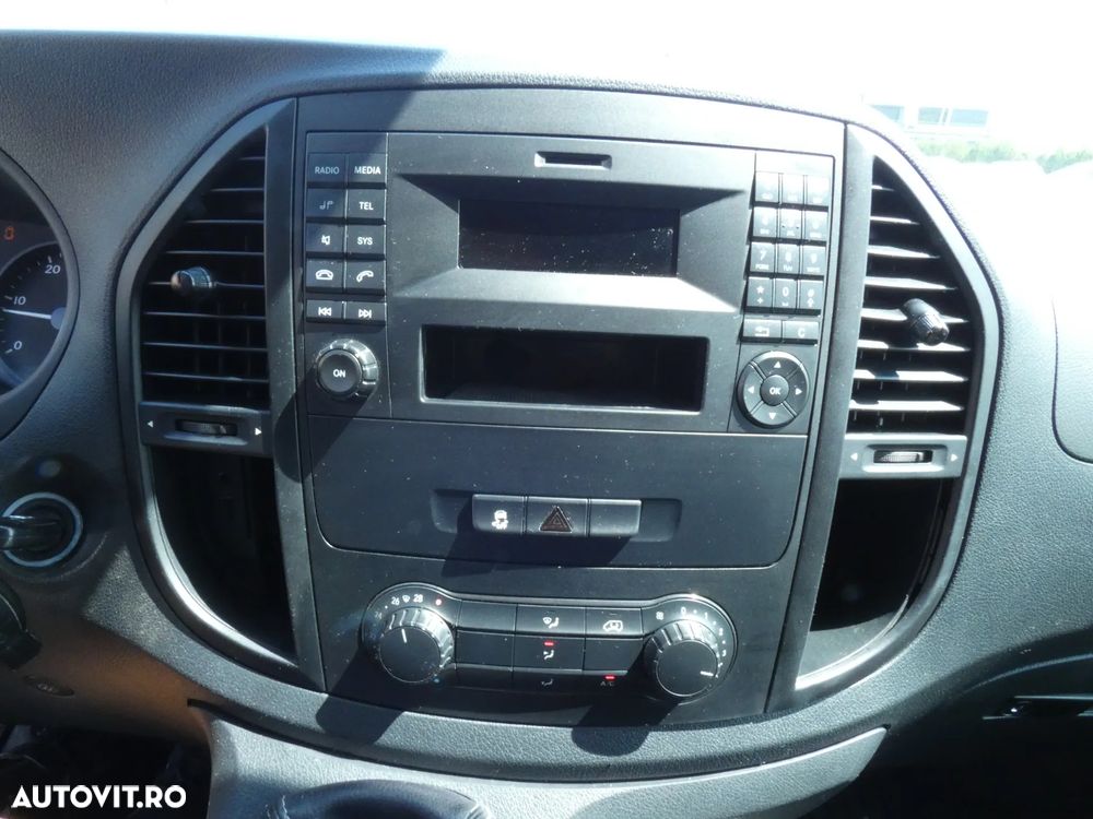 Mercedes-Benz Vito Mixt - 11