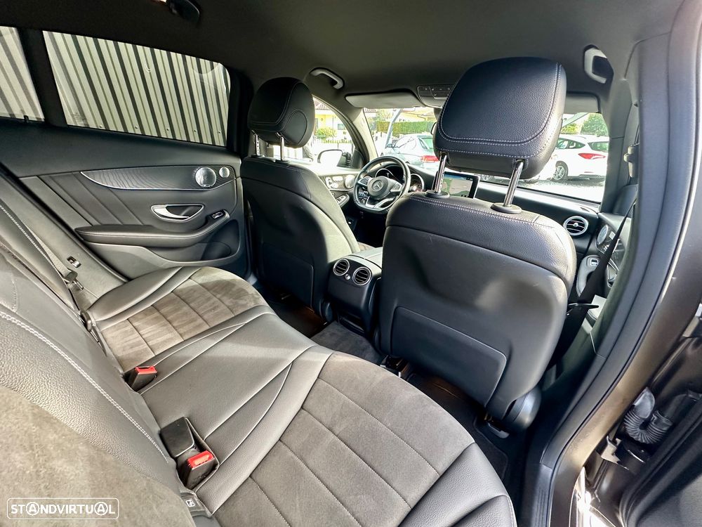 Mercedes-Benz GLC 300 e Coupe 4Matic 9G-TRONIC AMG Line - 55