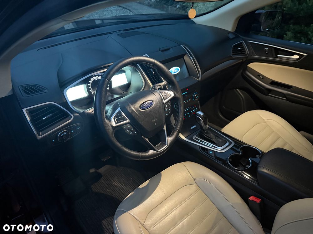 Ford Edge - 11