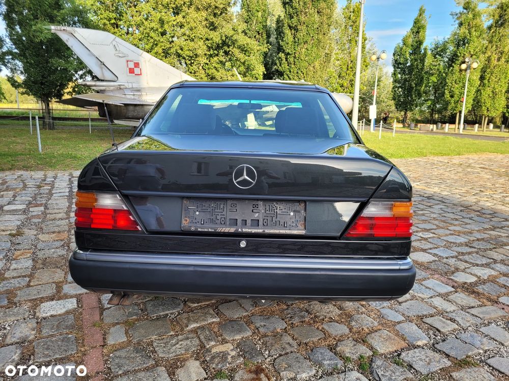 Mercedes-Benz 280 - 17