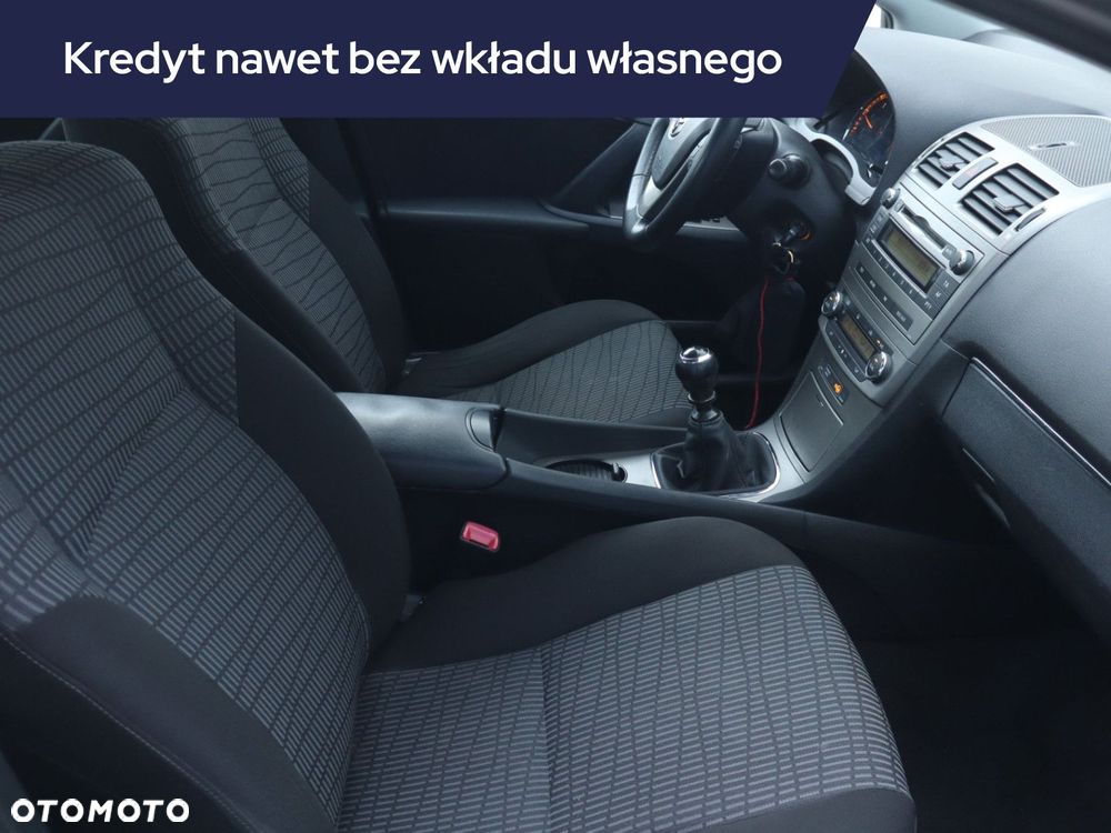 Toyota Avensis - 11