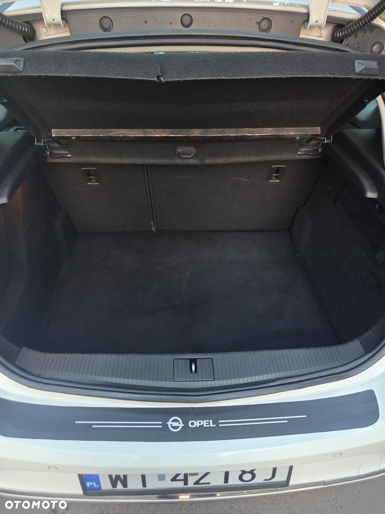 Opel Astra - 24