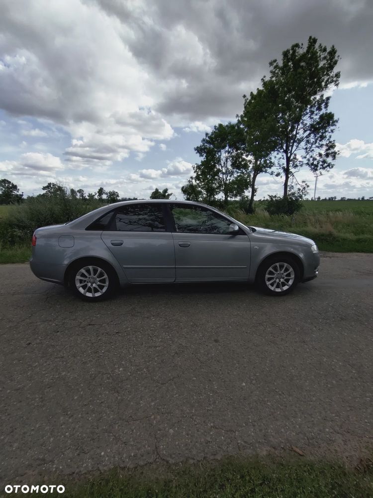 Audi A4 Limousine - 2