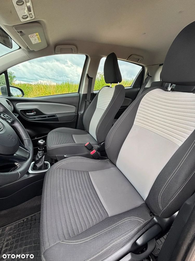 Toyota Yaris 1.5 Premium - 8
