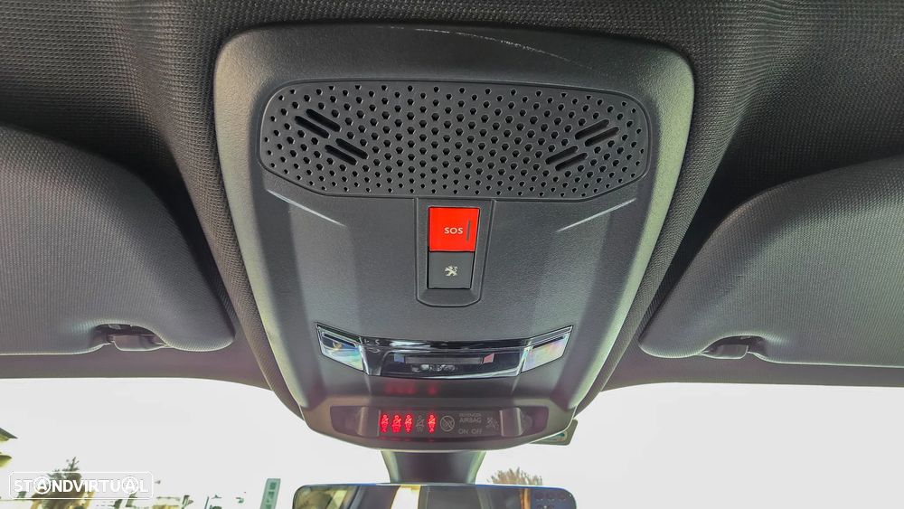 Peugeot 2008 1.2 PureTech GT Pack EAT8 - 23