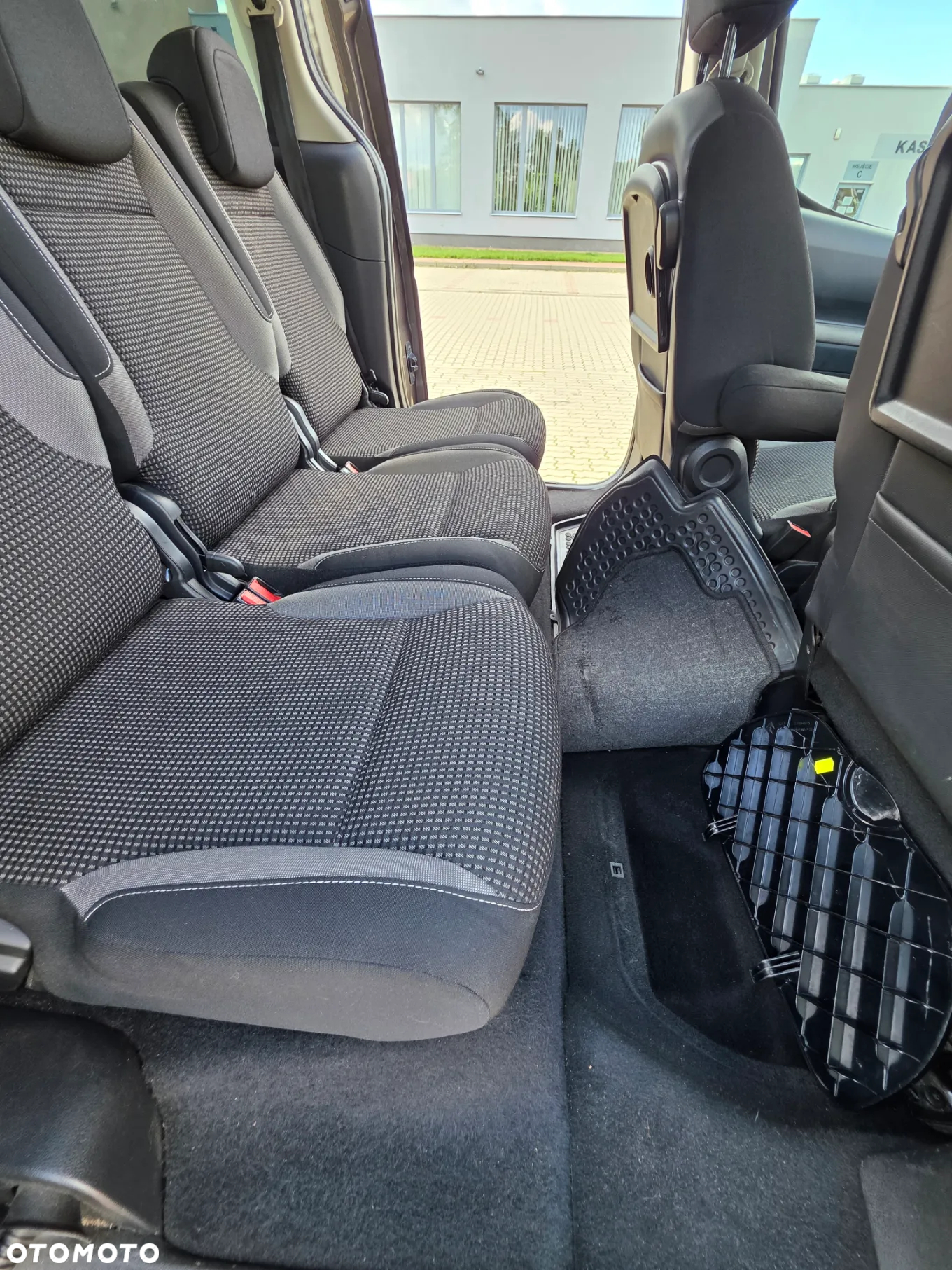 Peugeot Partner 1.6 BlueHDi Outdoor - 26