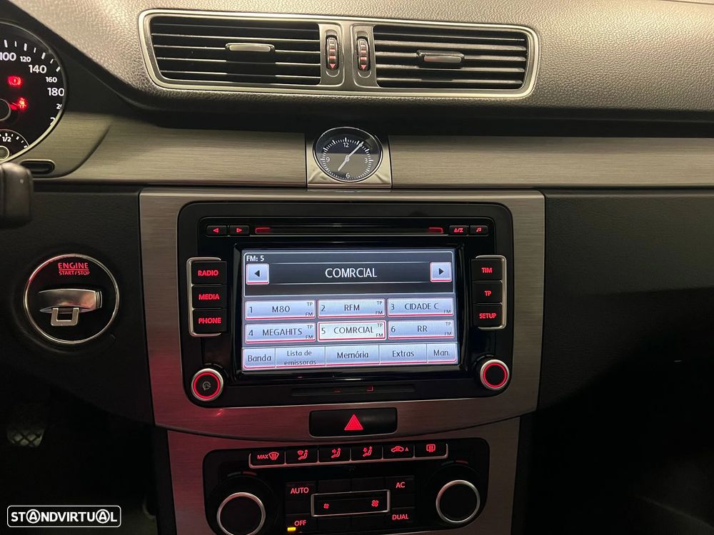 VW Passat 1.6 TDI BlueMotion - 14