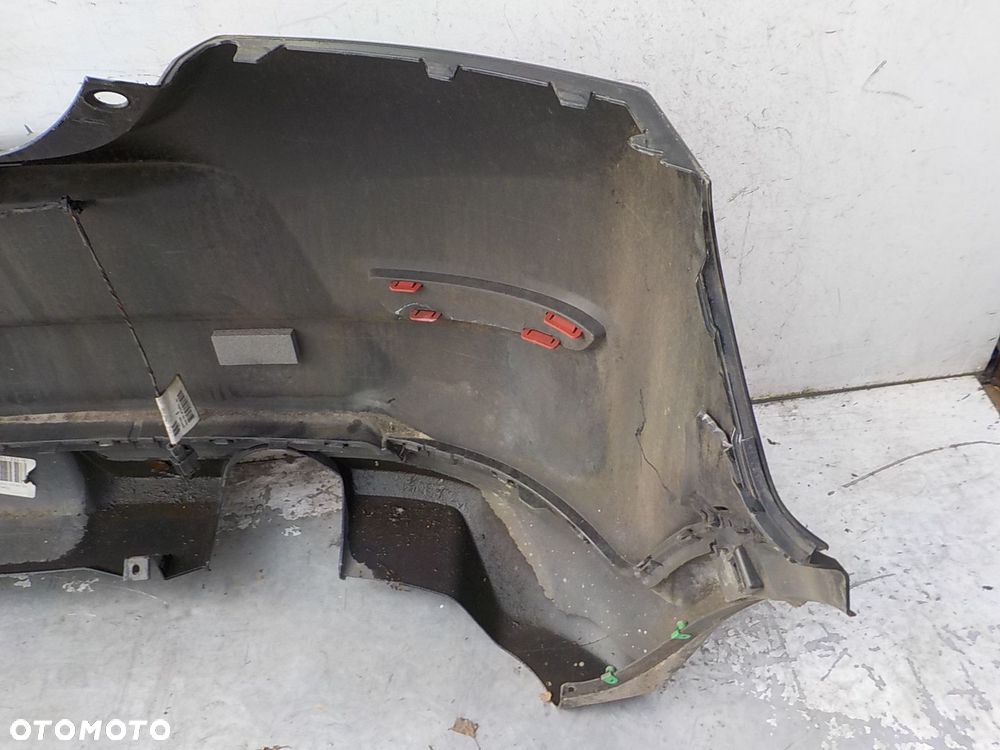 551 VOLVO C30 R DESIGN ZDERZAK TYŁ TYLNY - 3