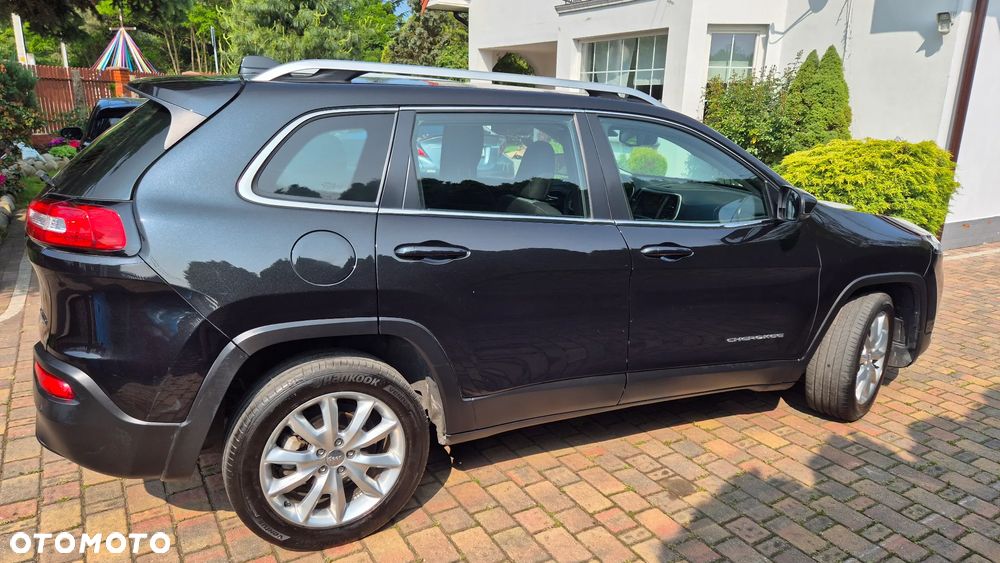 Jeep Cherokee - 17