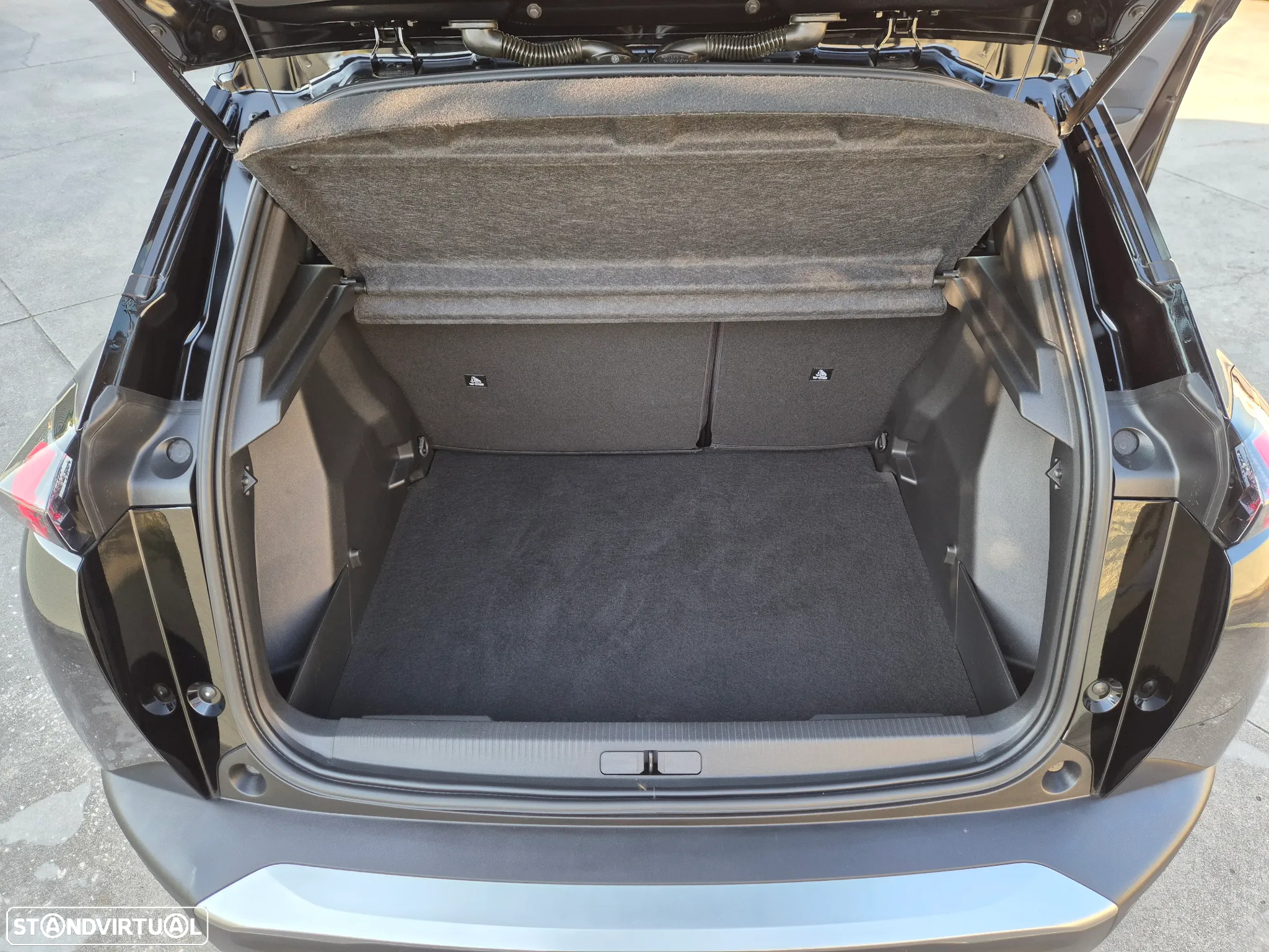 Peugeot 2008 1.2 PureTech Active Pack - 41