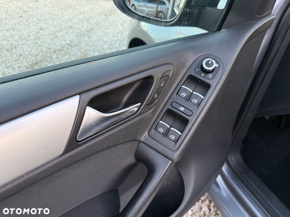 Volkswagen Golf 1.4 TSI Highline - 29