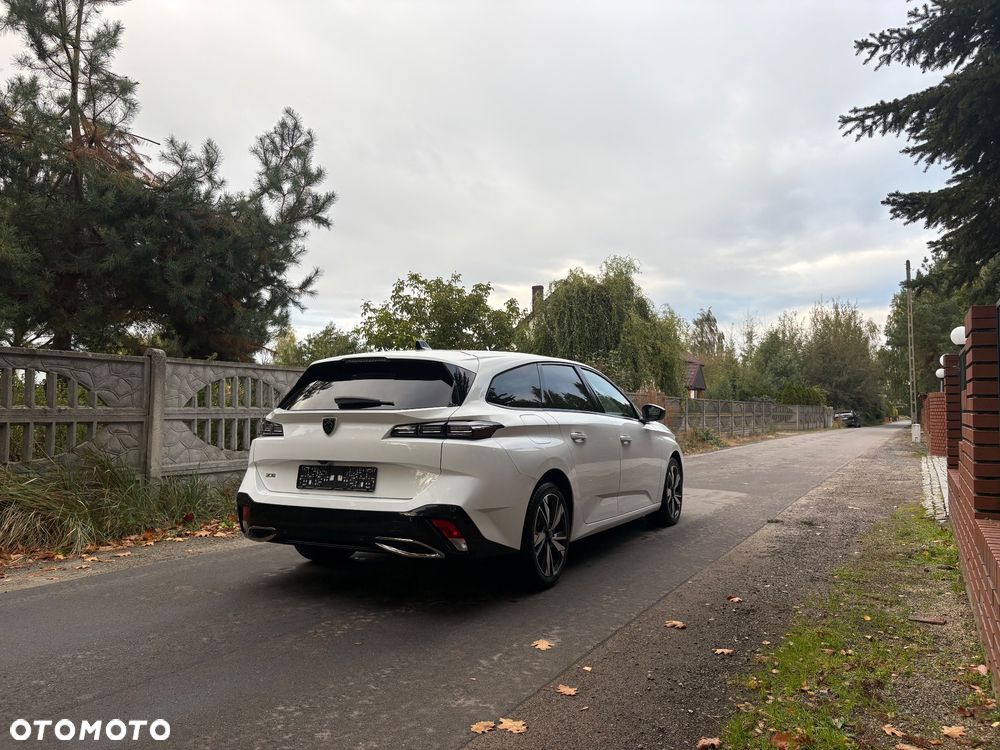 Peugeot 308 - 8