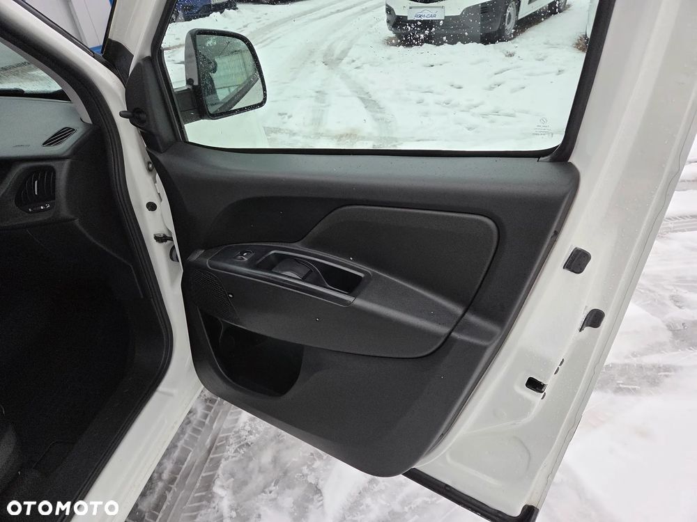 Fiat Doblo Dynamic - 22