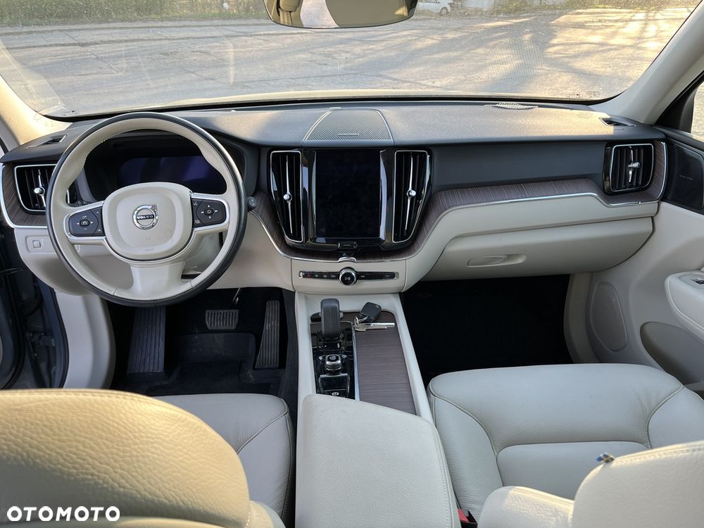 Volvo XC 60 B5 B Geartronic Momentum Pro - 21