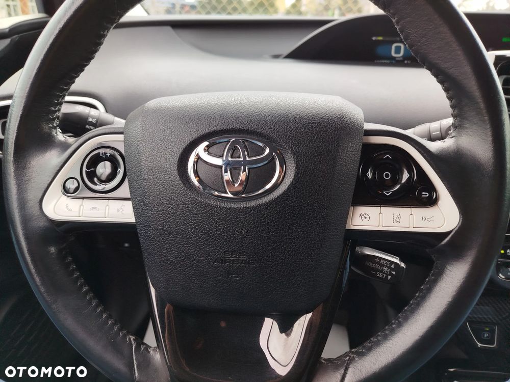 Toyota Prius Hybrid - 29