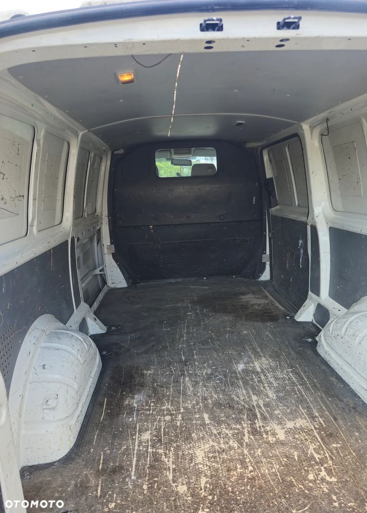 Volkswagen Transporter - 7