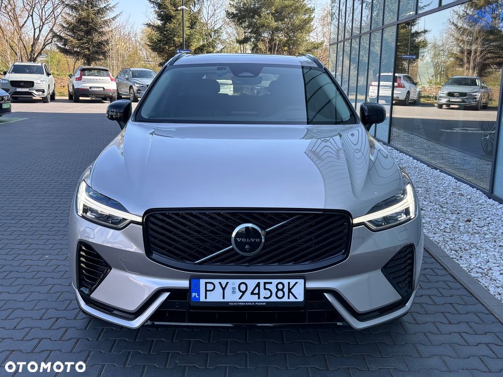 Volvo XC 60 T6 Plug-In Hybrid AWD Ultra Dark - 4