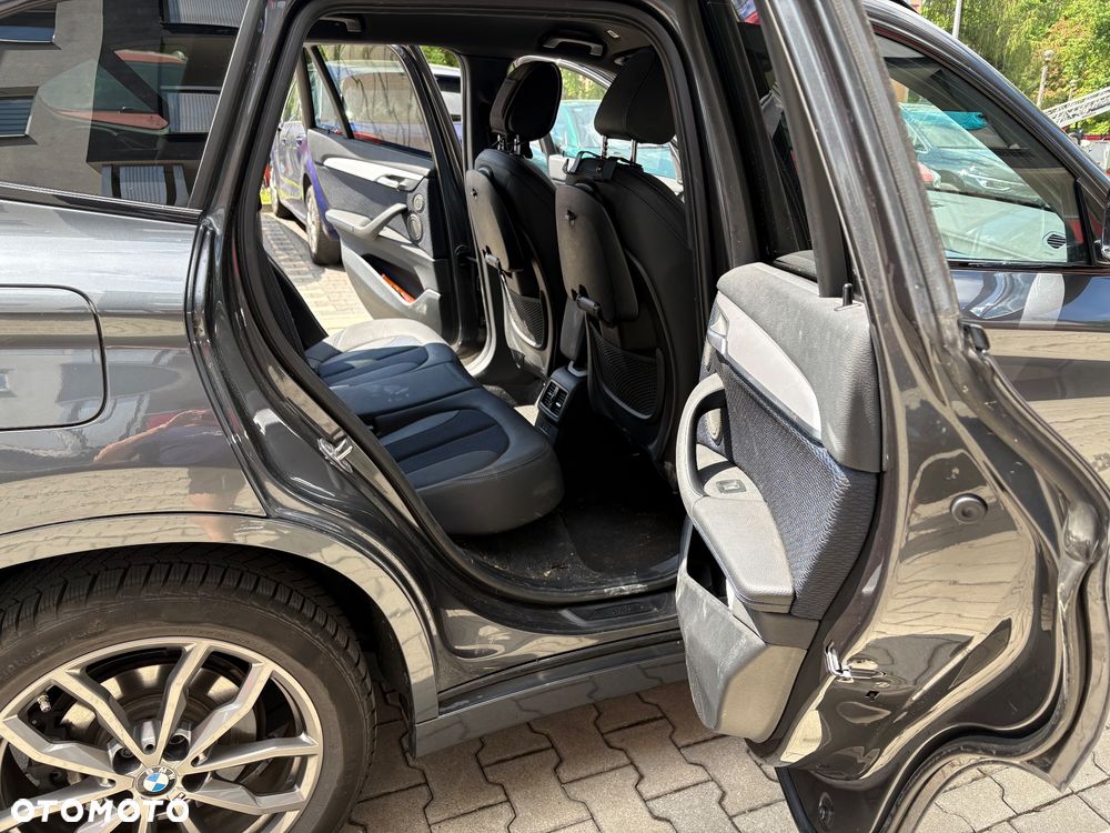 BMW X1 - 12