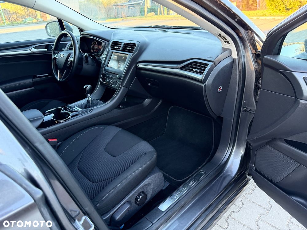Ford Mondeo 2.0 TDCi Titanium - 35
