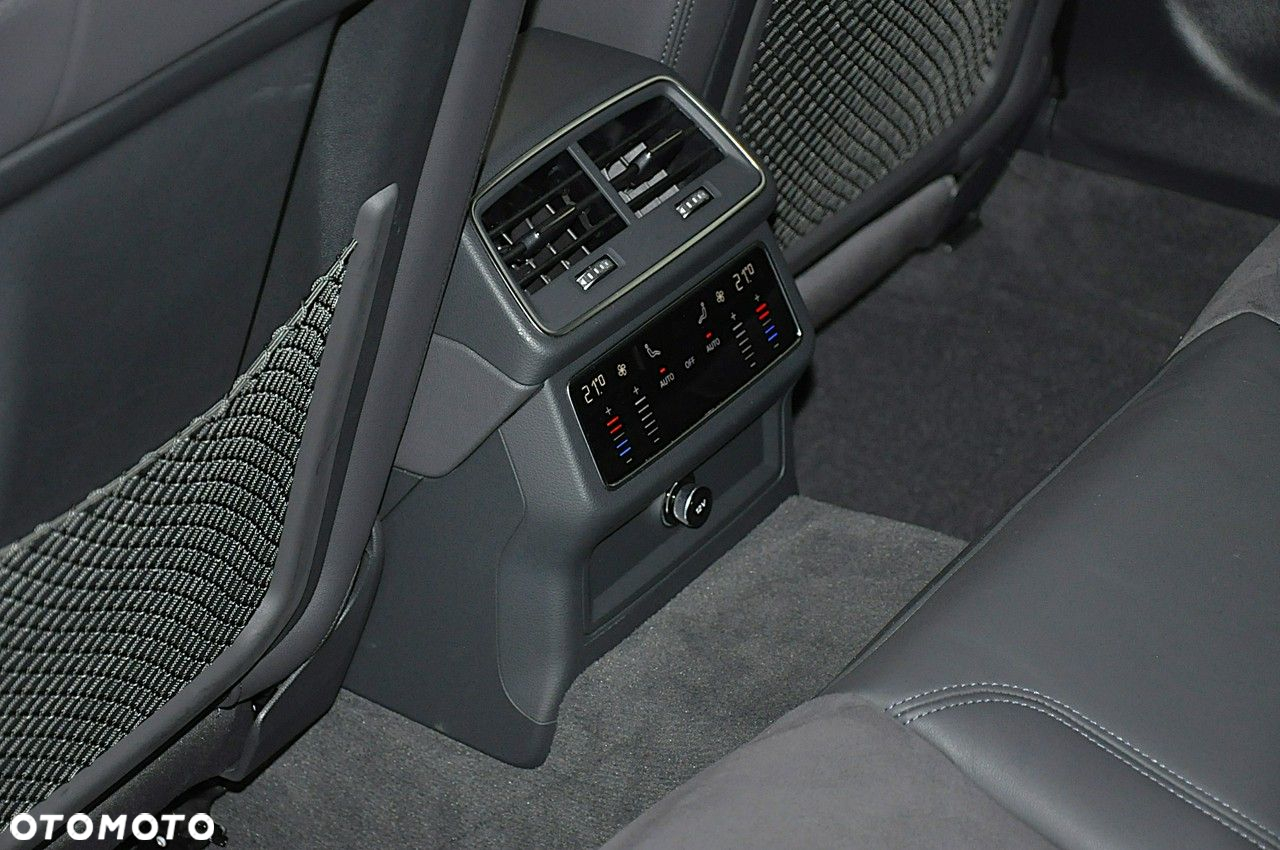 Audi A6 Allroad - 30
